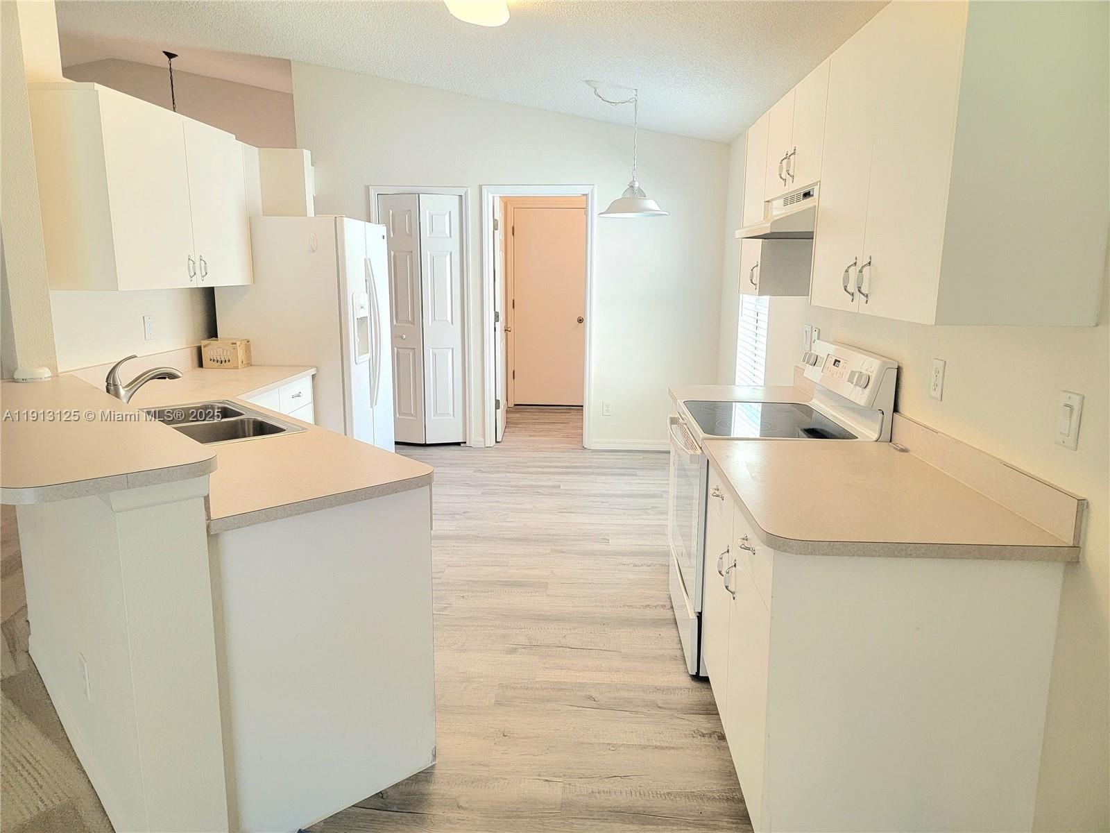 1092 W 13th Sq Vero Beach, FL 32960