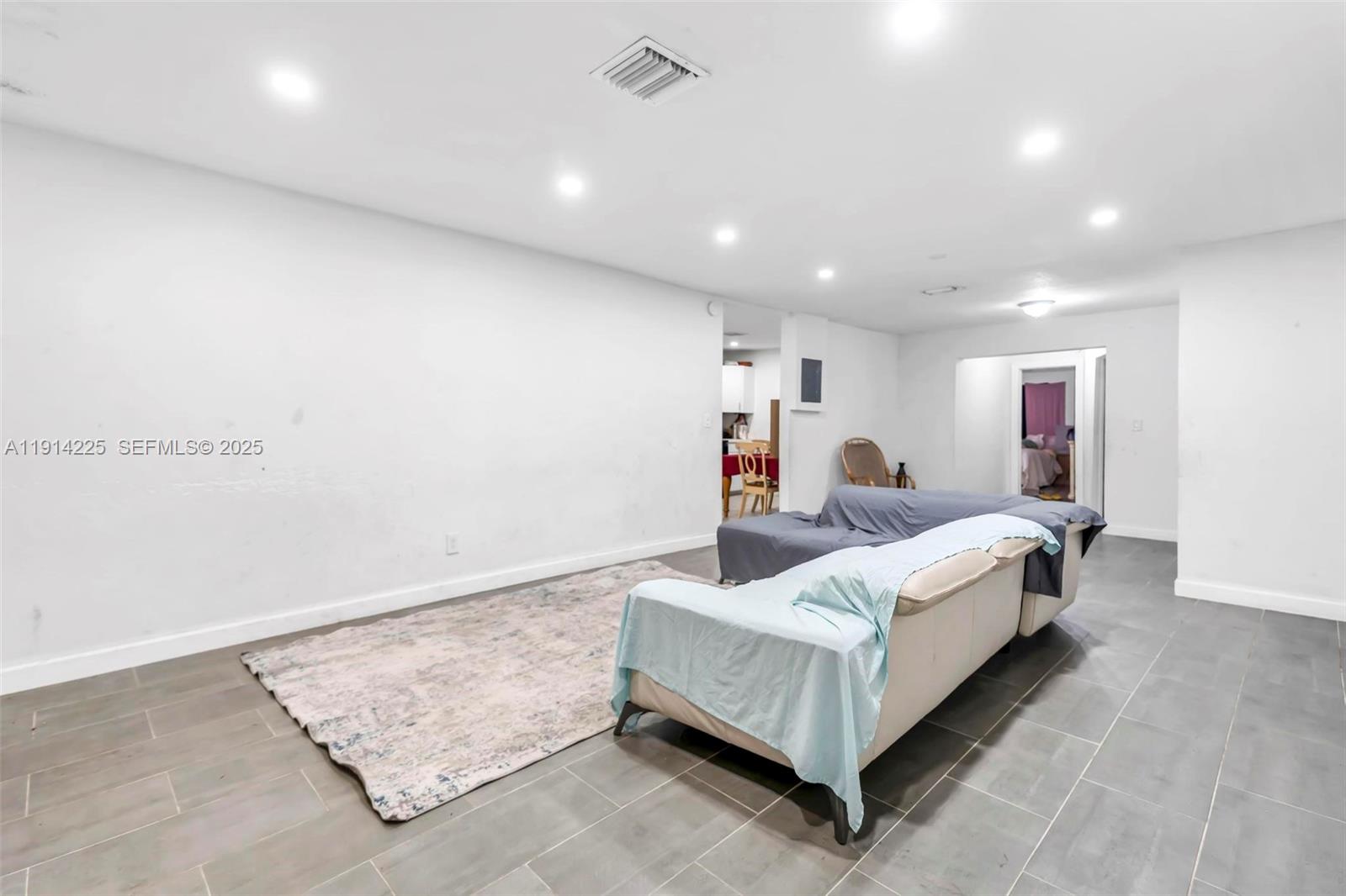 1213 NW 6th Ct Fort Lauderdale, FL 33311