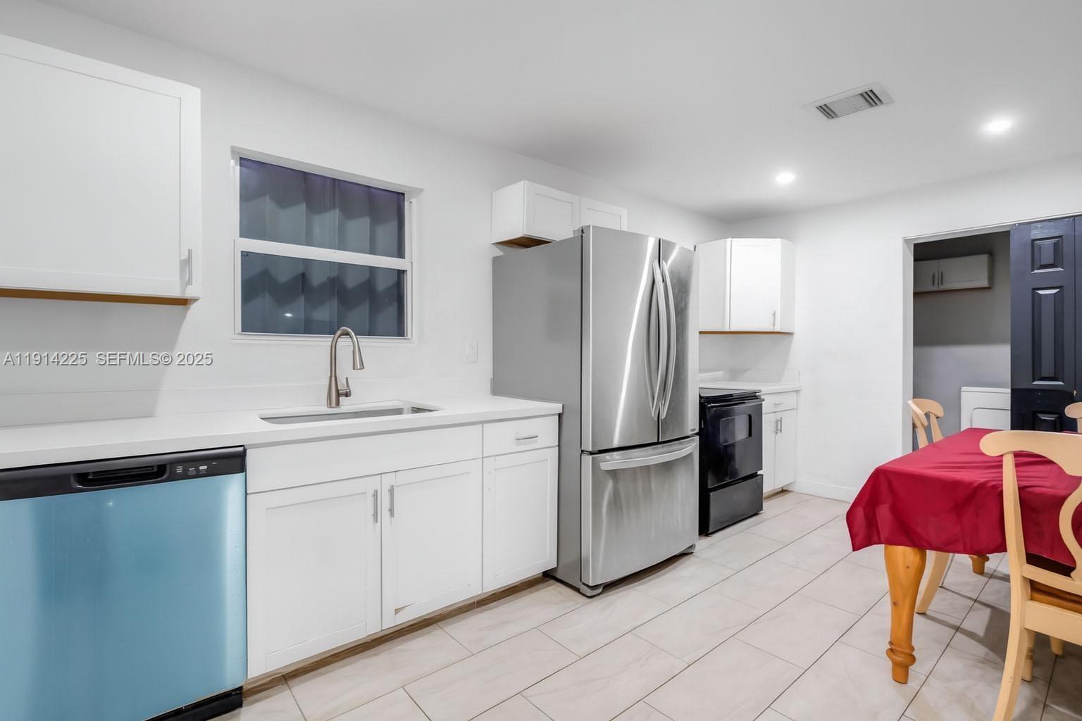 1213 NW 6th Ct Fort Lauderdale, FL 33311