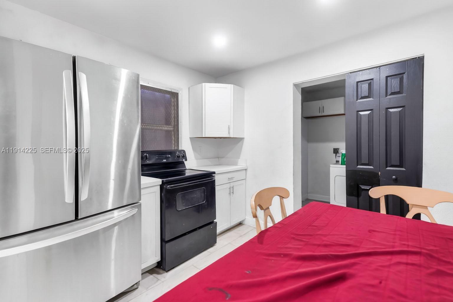 1213 NW 6th Ct Fort Lauderdale, FL 33311