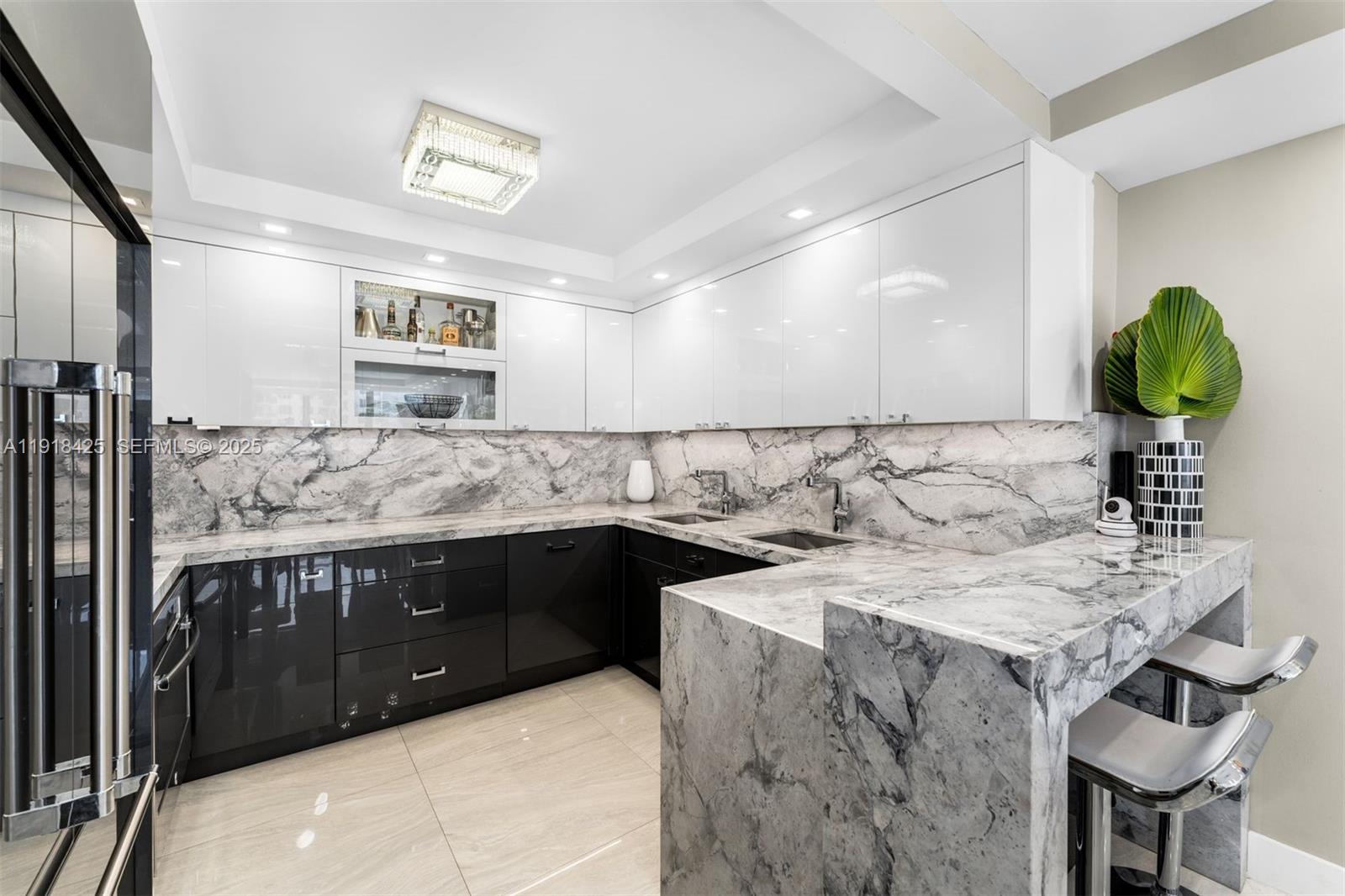 5225 Collins Ave #603 Miami Beach, FL 33140