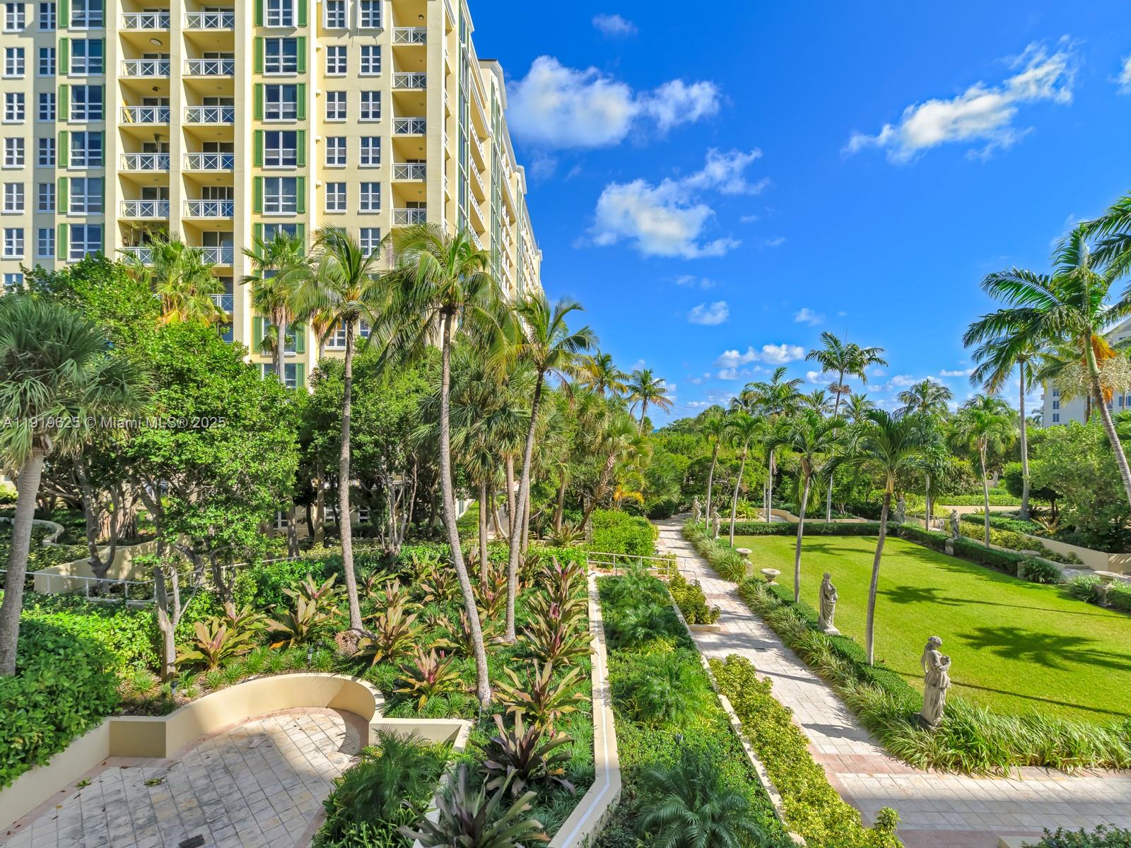 445 Grand Bay Dr #303 Key Biscayne, FL 33149