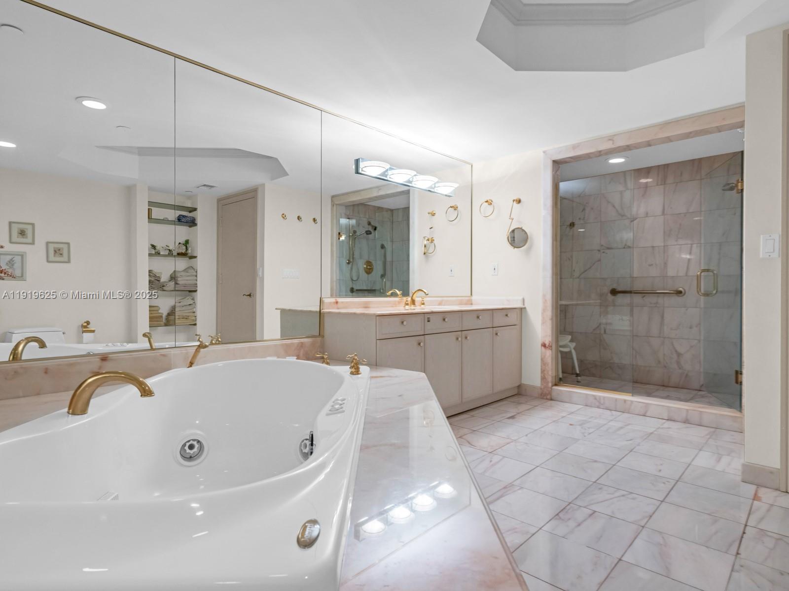 445 Grand Bay Dr #303 Key Biscayne, FL 33149