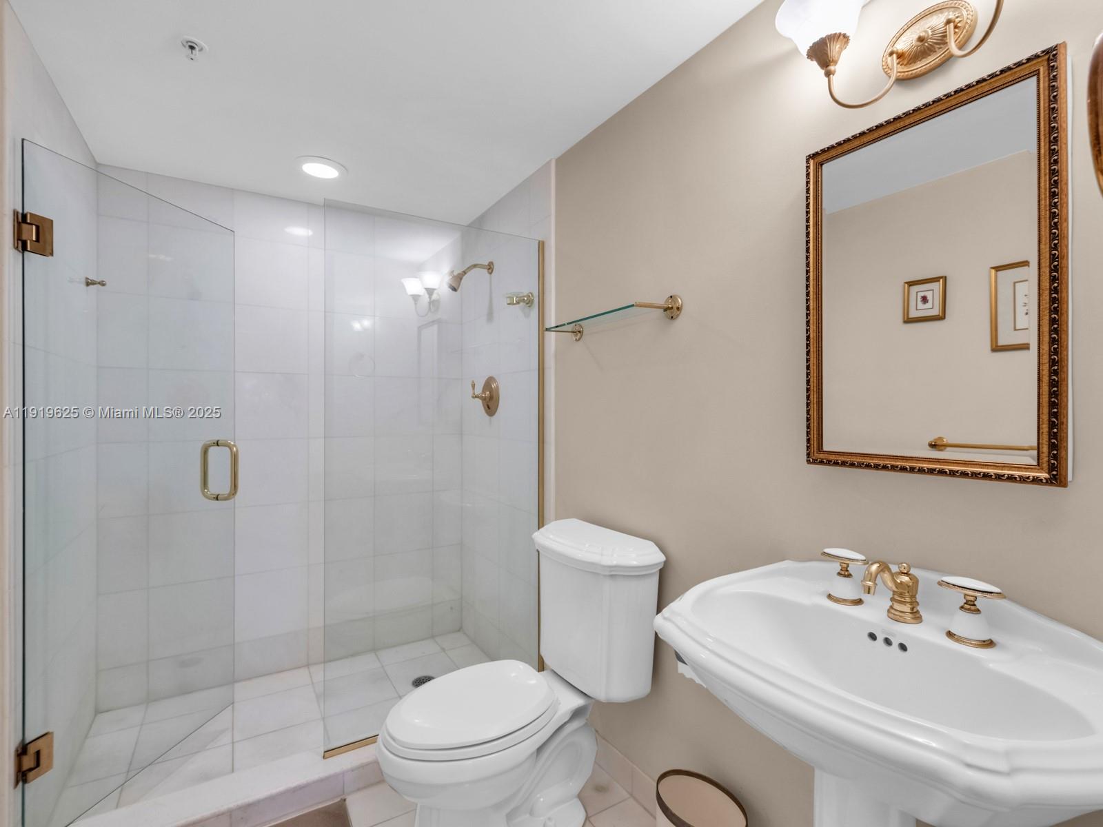 445 Grand Bay Dr #303 Key Biscayne, FL 33149