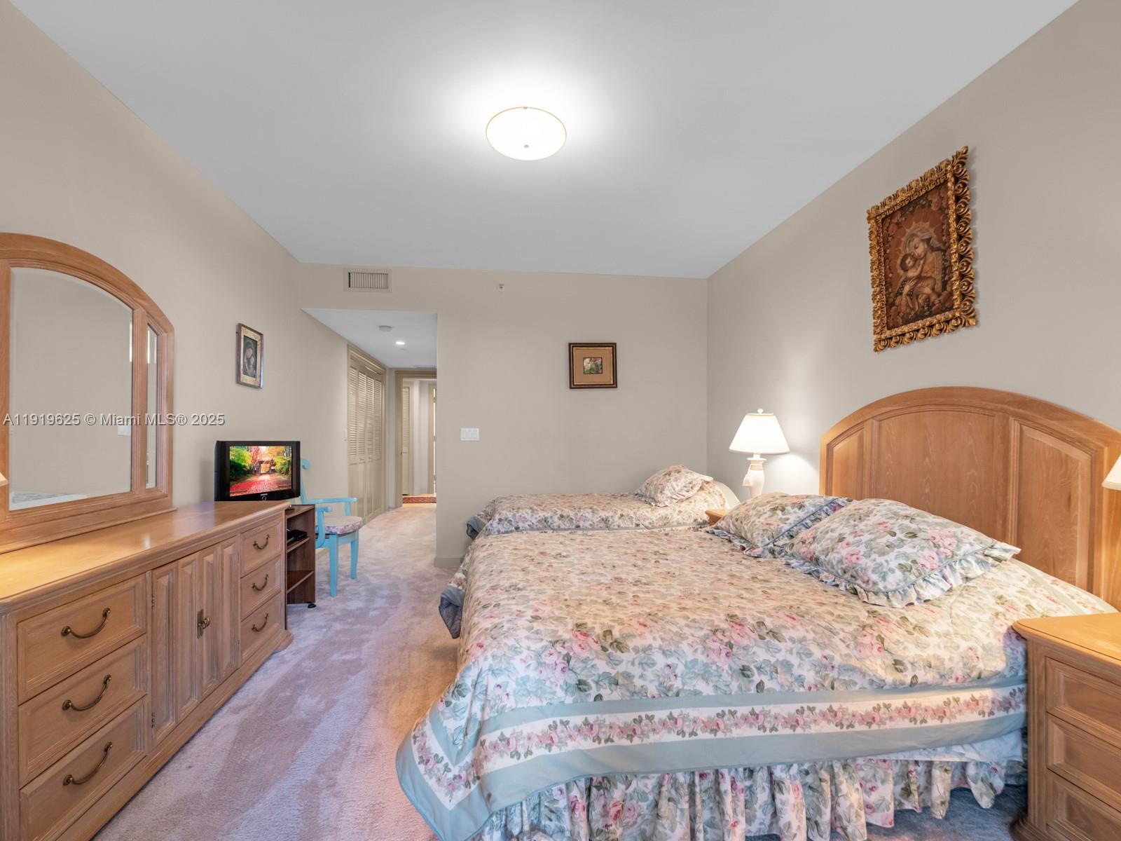 445 Grand Bay Dr #303 Key Biscayne, FL 33149