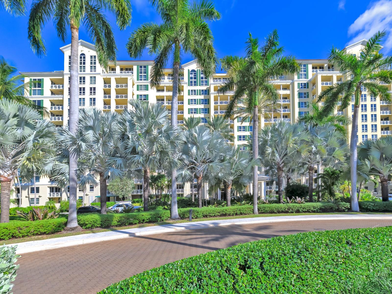 445 Grand Bay Dr #303 Key Biscayne, FL 33149