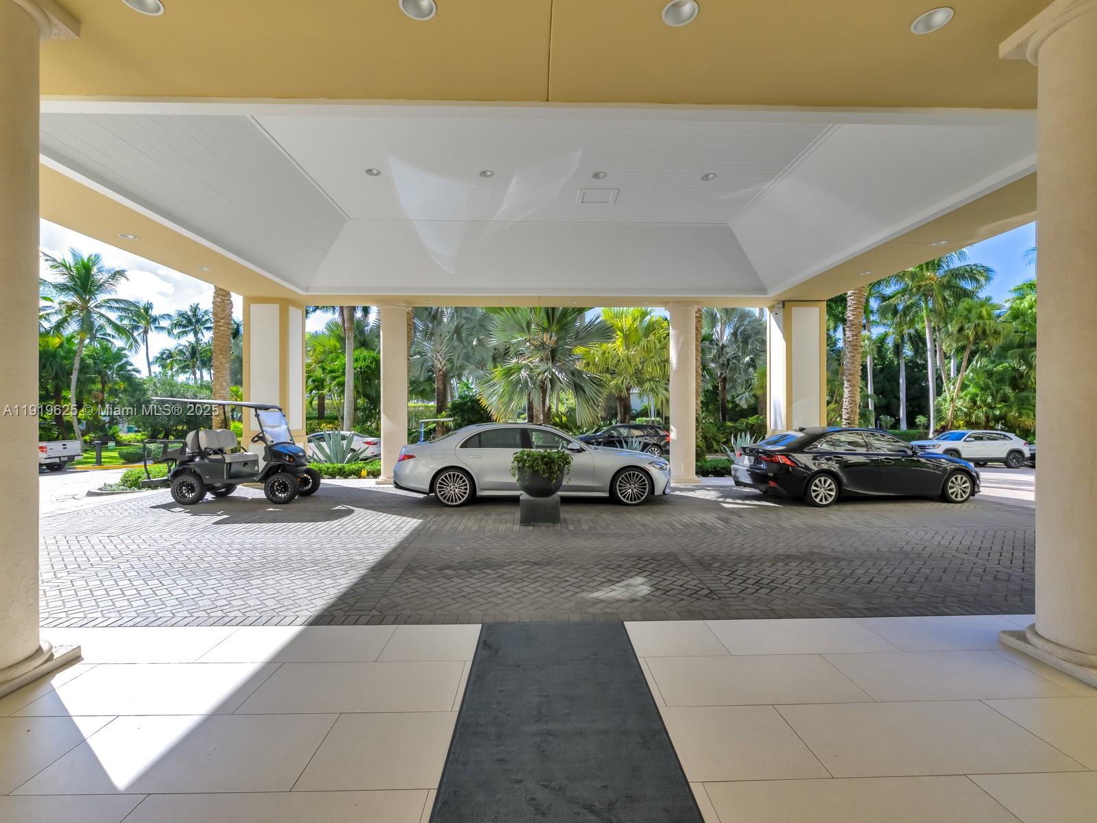 445 Grand Bay Dr #303 Key Biscayne, FL 33149