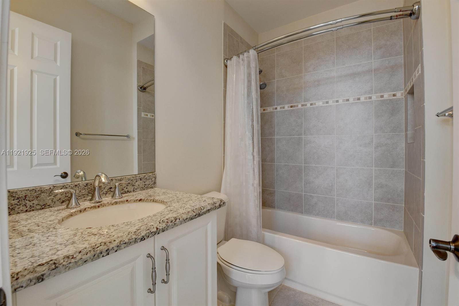 8181 Banpo Brg Way Delray Beach, FL 33446