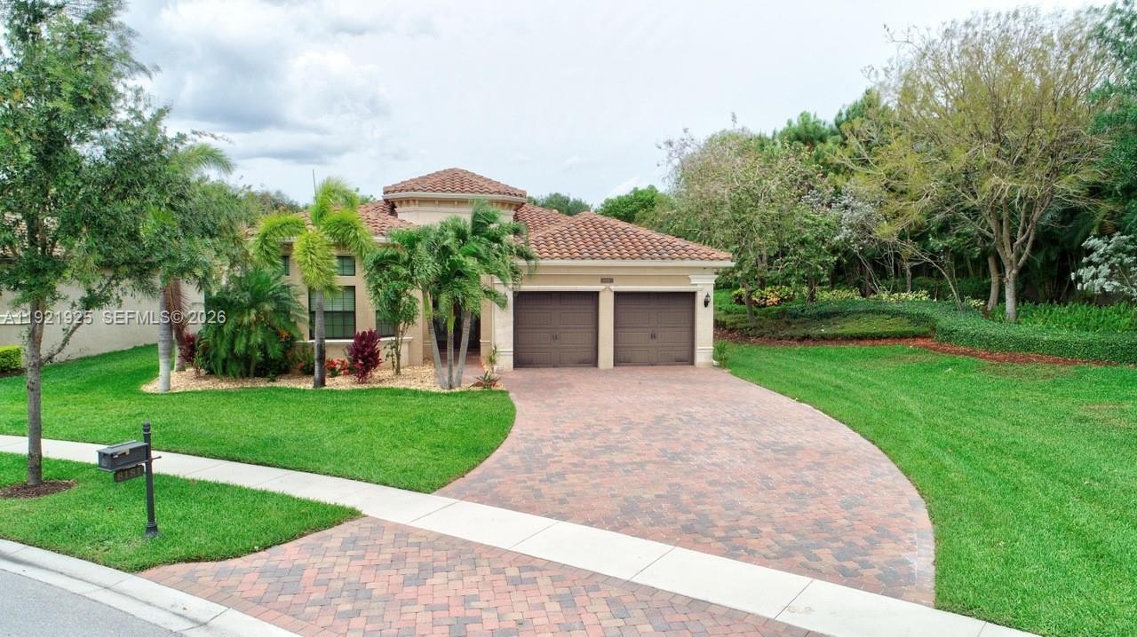 8181 Banpo Brg Way Delray Beach, FL 33446