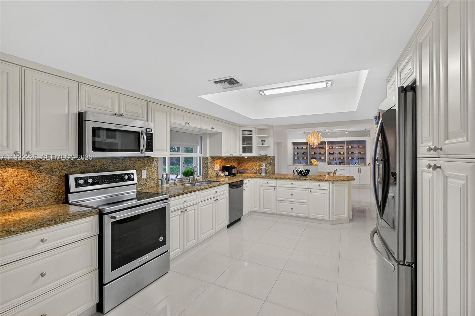 9261 SW 88th St Miami, FL 33176