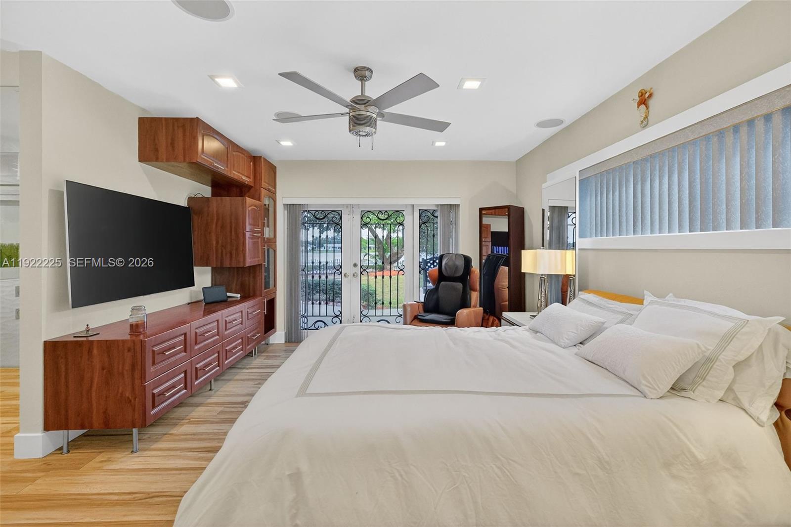 9261 SW 88th St Miami, FL 33176