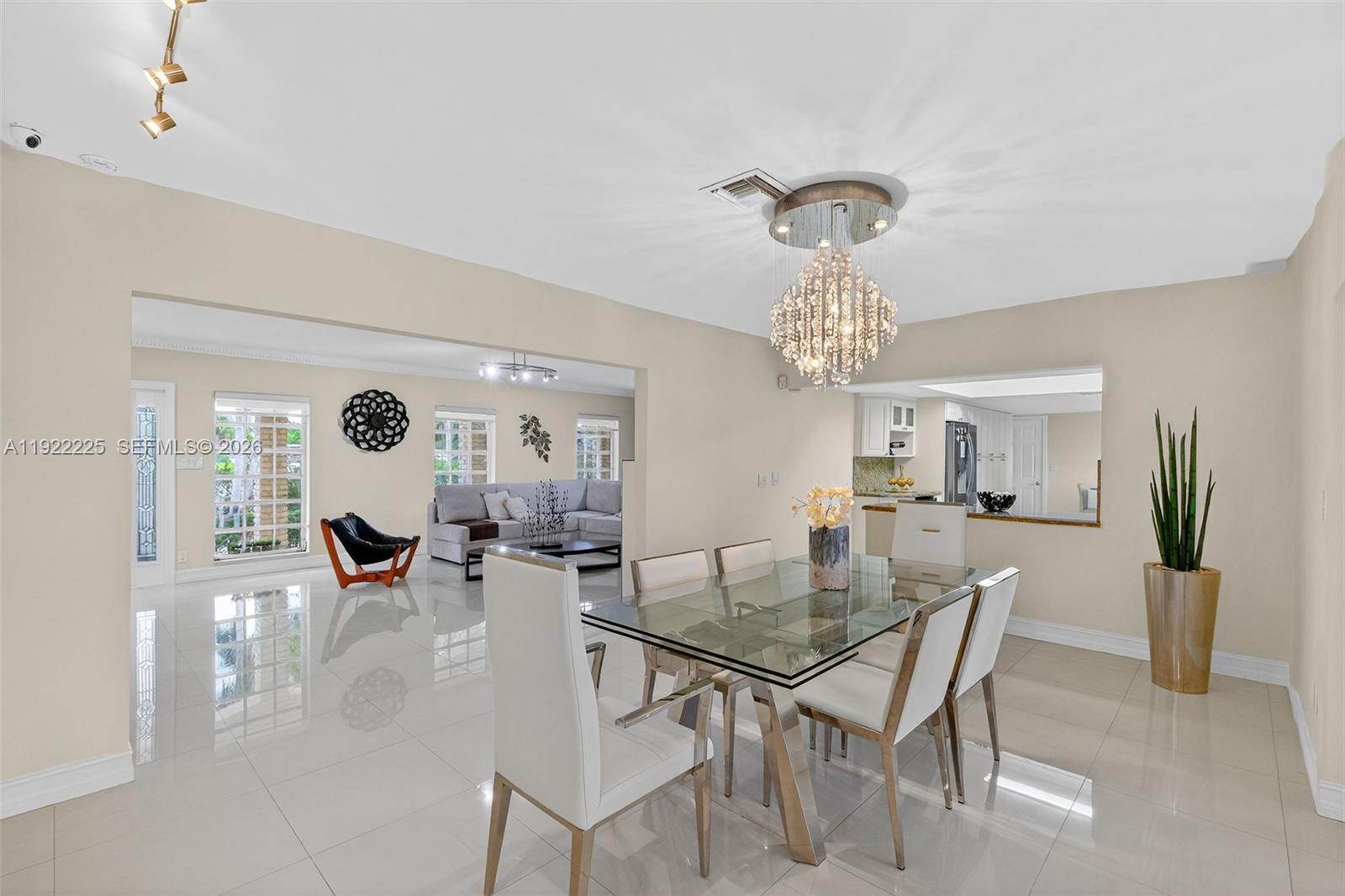 9261 SW 88th St Miami, FL 33176