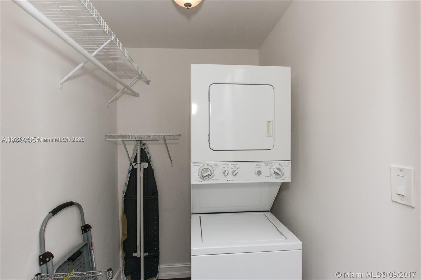 611 11th St #104 Miami Beach, FL 33139