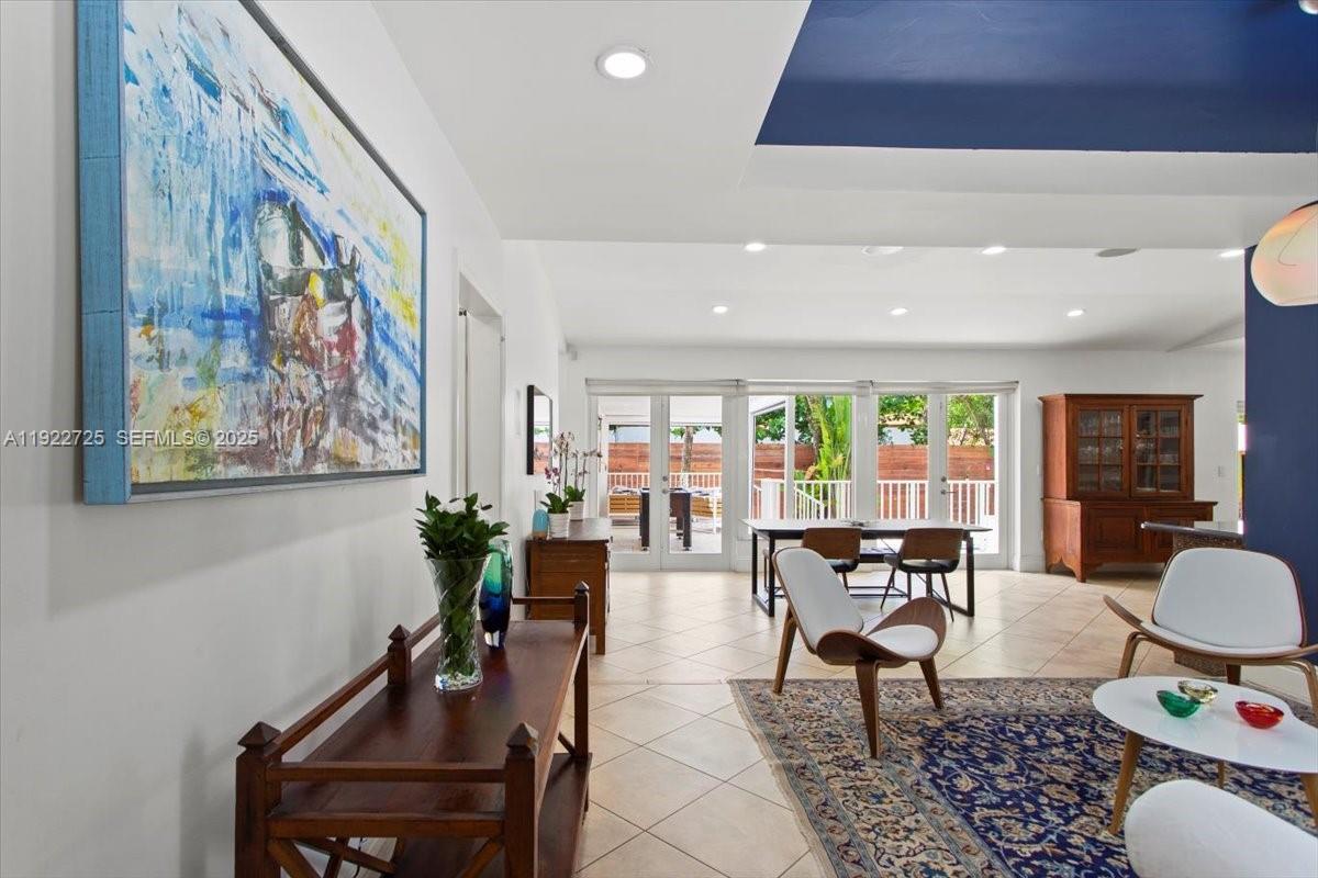 4190 Pamona Ave Miami, FL 33133