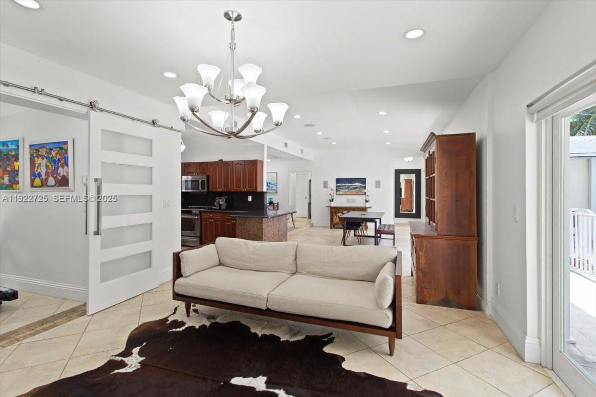 4190 Pamona Ave Miami, FL 33133