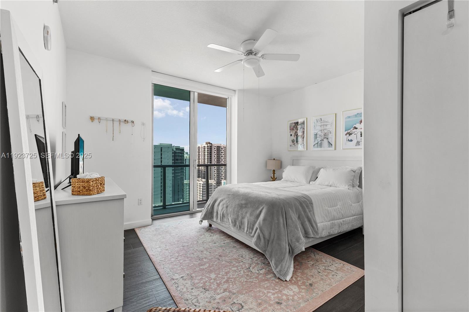 1111 SW 1st Ave #2614-N Miami, FL 33130