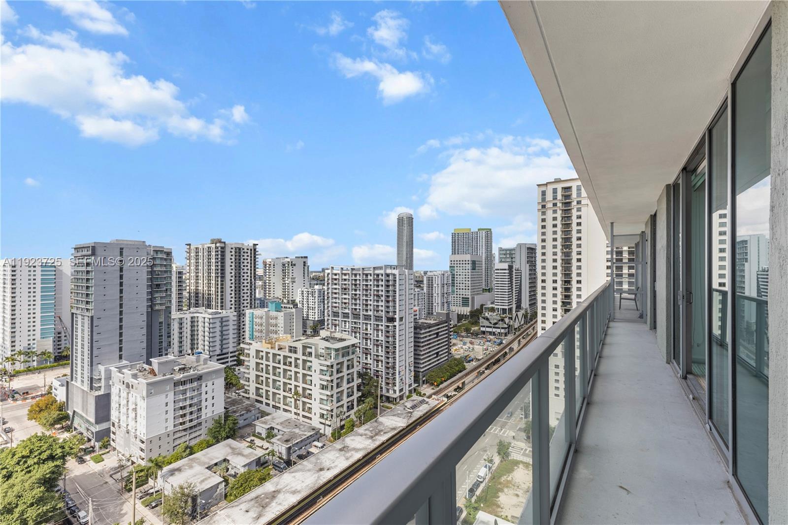 1111 SW 1st Ave #2614-N Miami, FL 33130