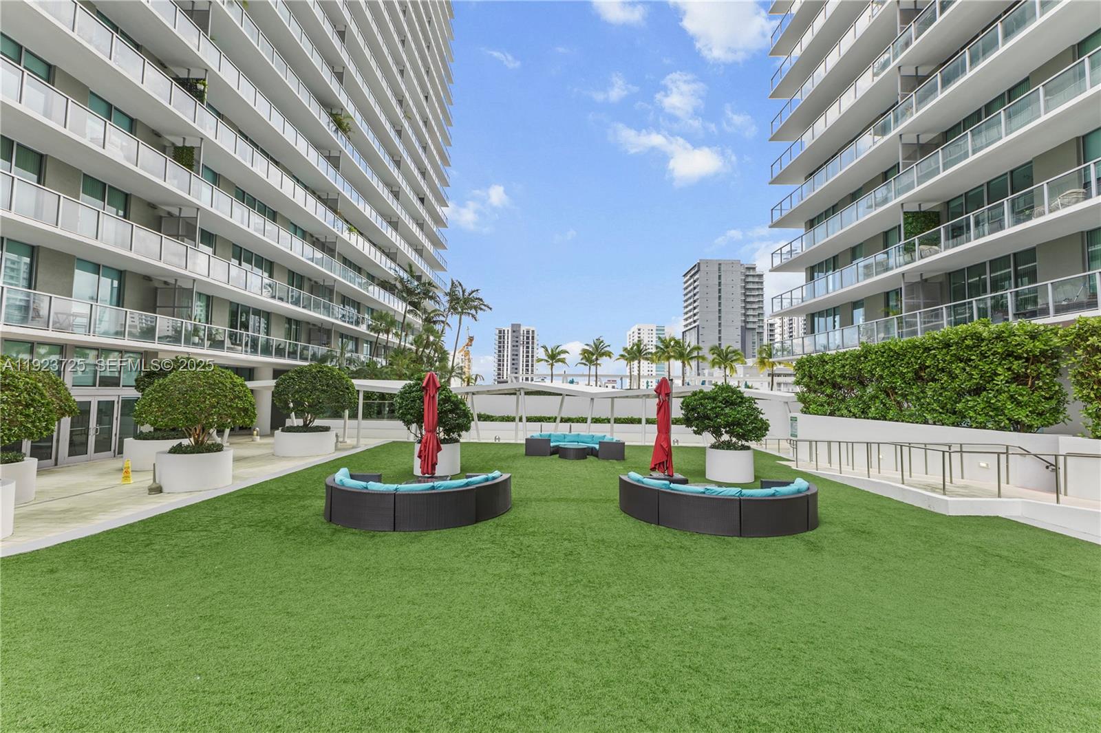 1111 SW 1st Ave #2614-N Miami, FL 33130