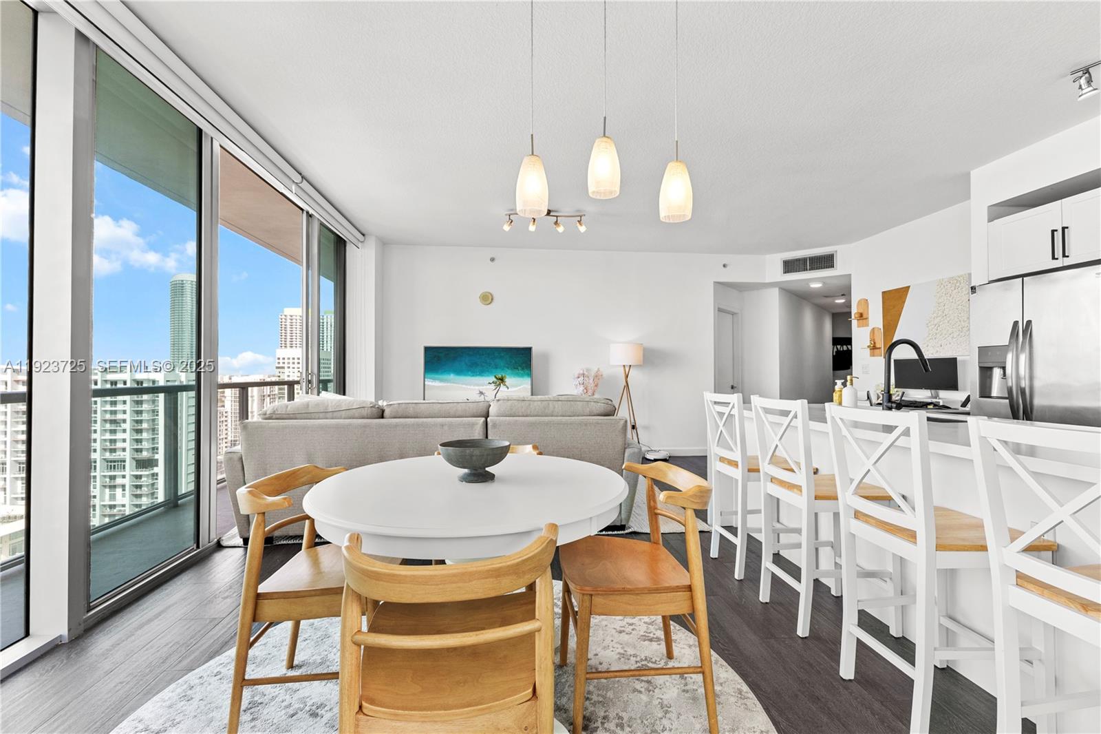 1111 SW 1st Ave #2614-N Miami, FL 33130