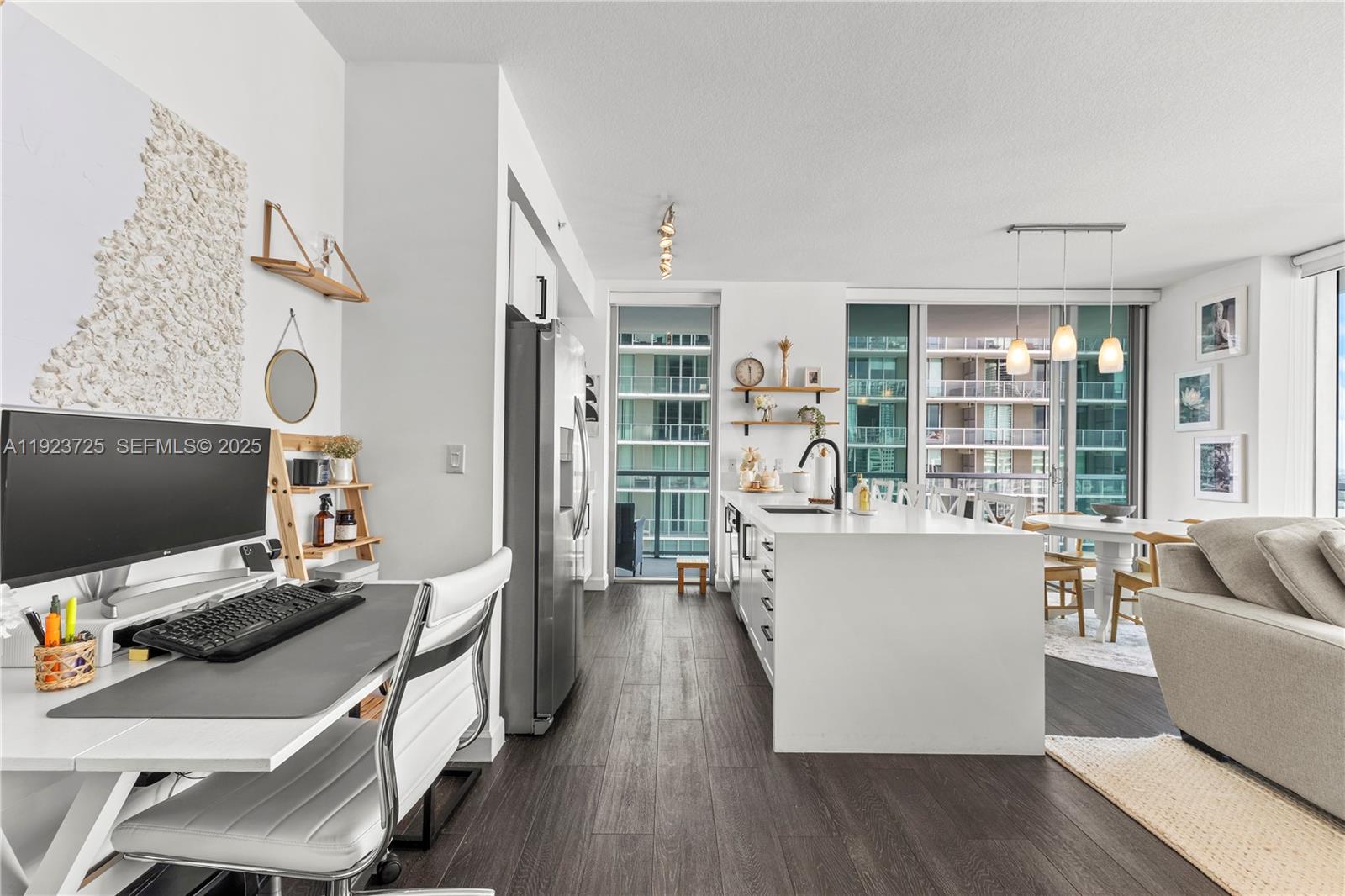 1111 SW 1st Ave #2614-N Miami, FL 33130