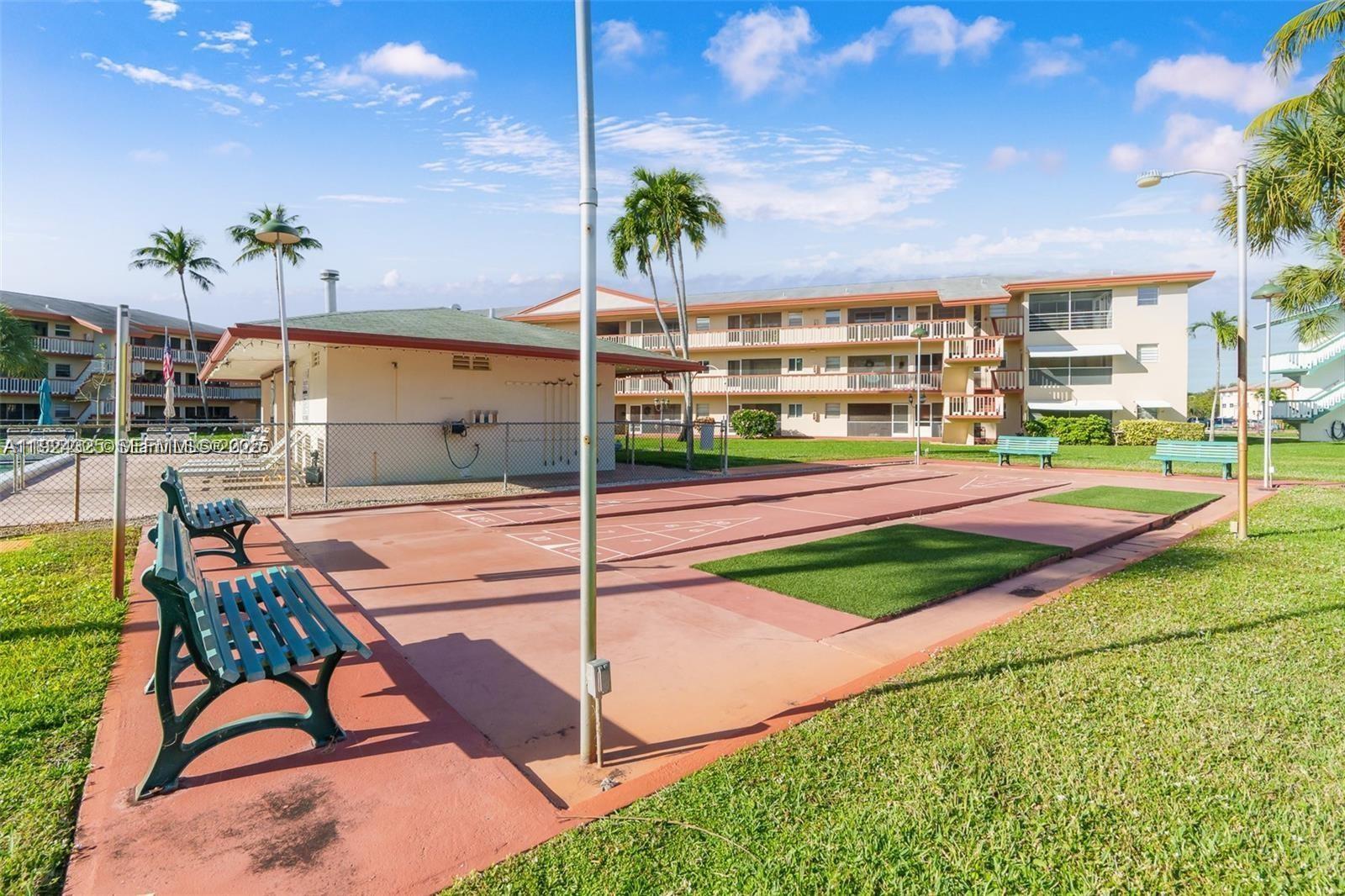 5300 Washington St #J115 Hollywood, FL 33021