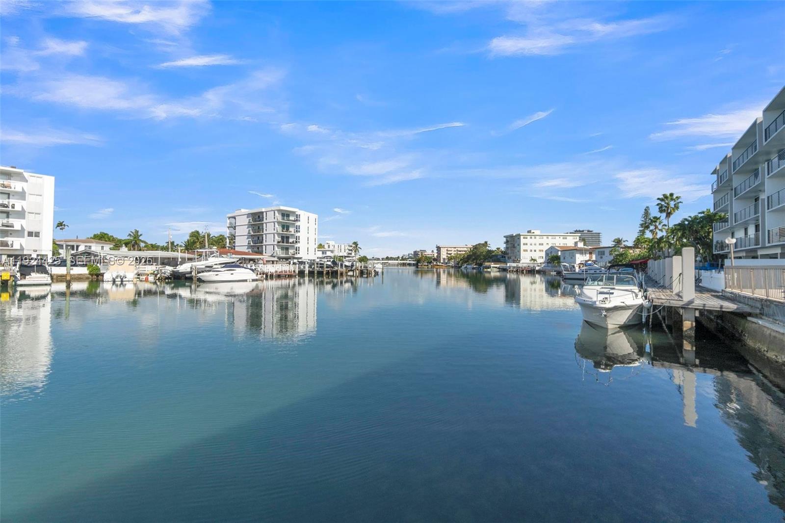 8080 Tatum Waterway Dr #25 Miami Beach, FL 33141