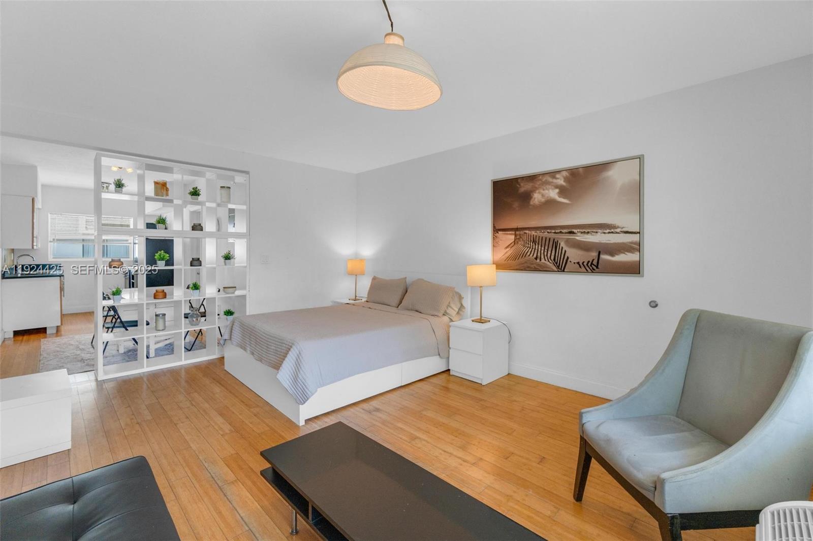 8080 Tatum Waterway Dr #25 Miami Beach, FL 33141