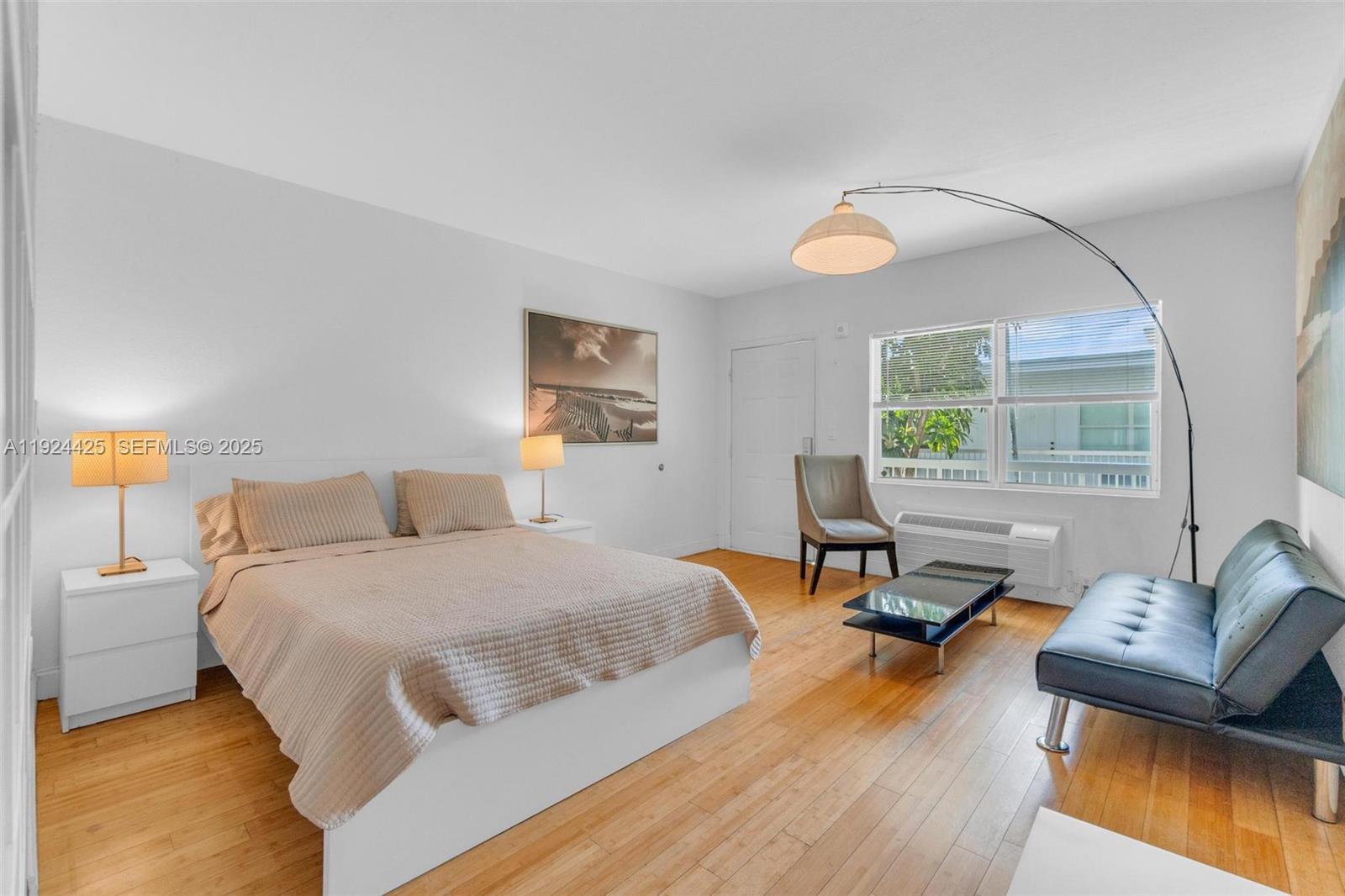 8080 Tatum Waterway Dr #25 Miami Beach, FL 33141