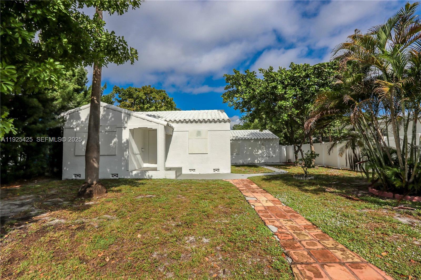 2015 Washington St Hollywood, FL 33020