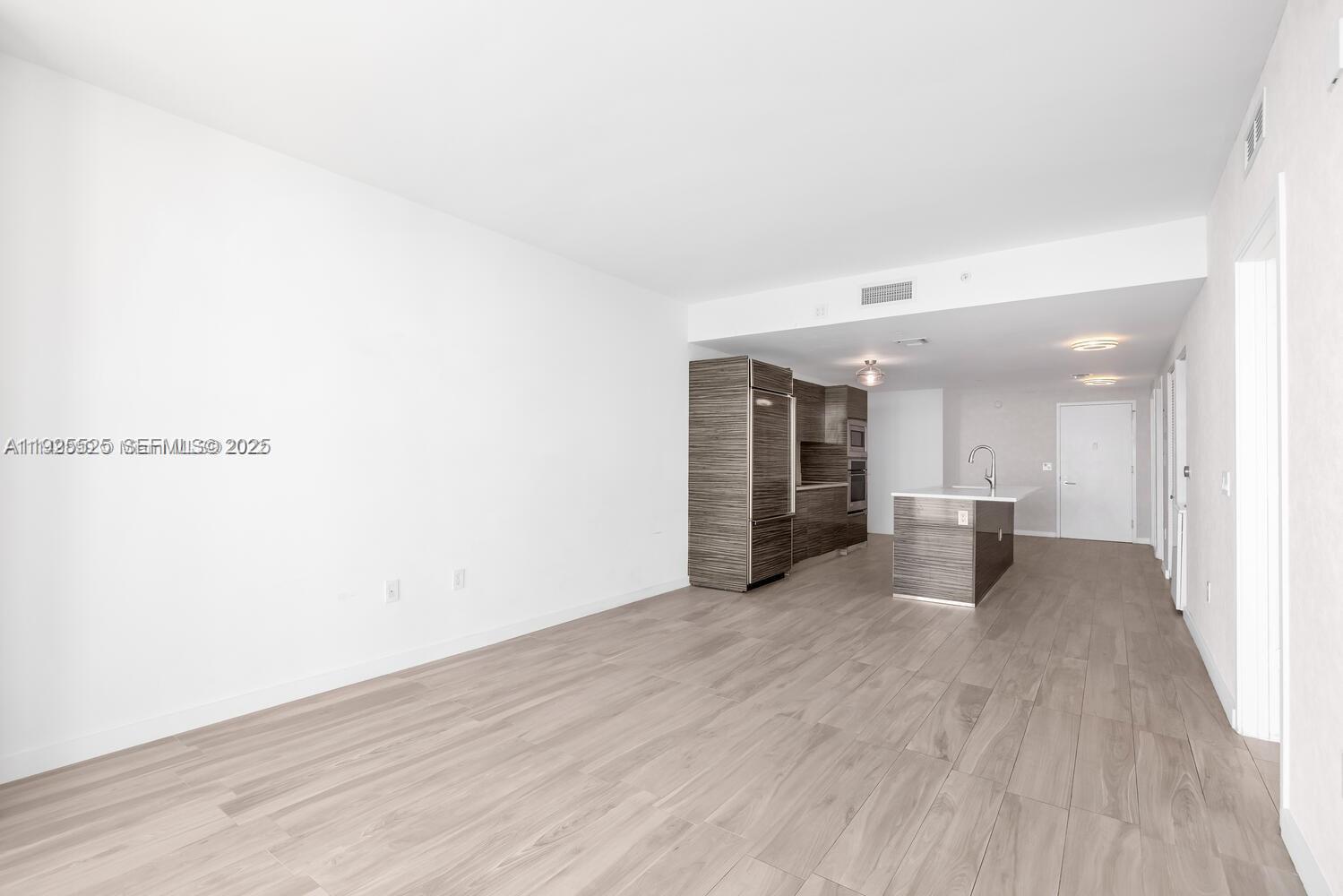 460 NE 28th St #3907 Miami, FL 33137