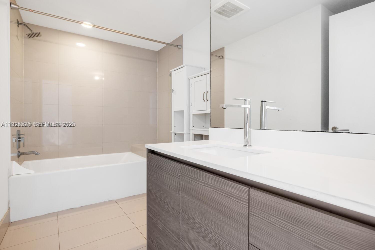 460 NE 28th St #3907 Miami, FL 33137