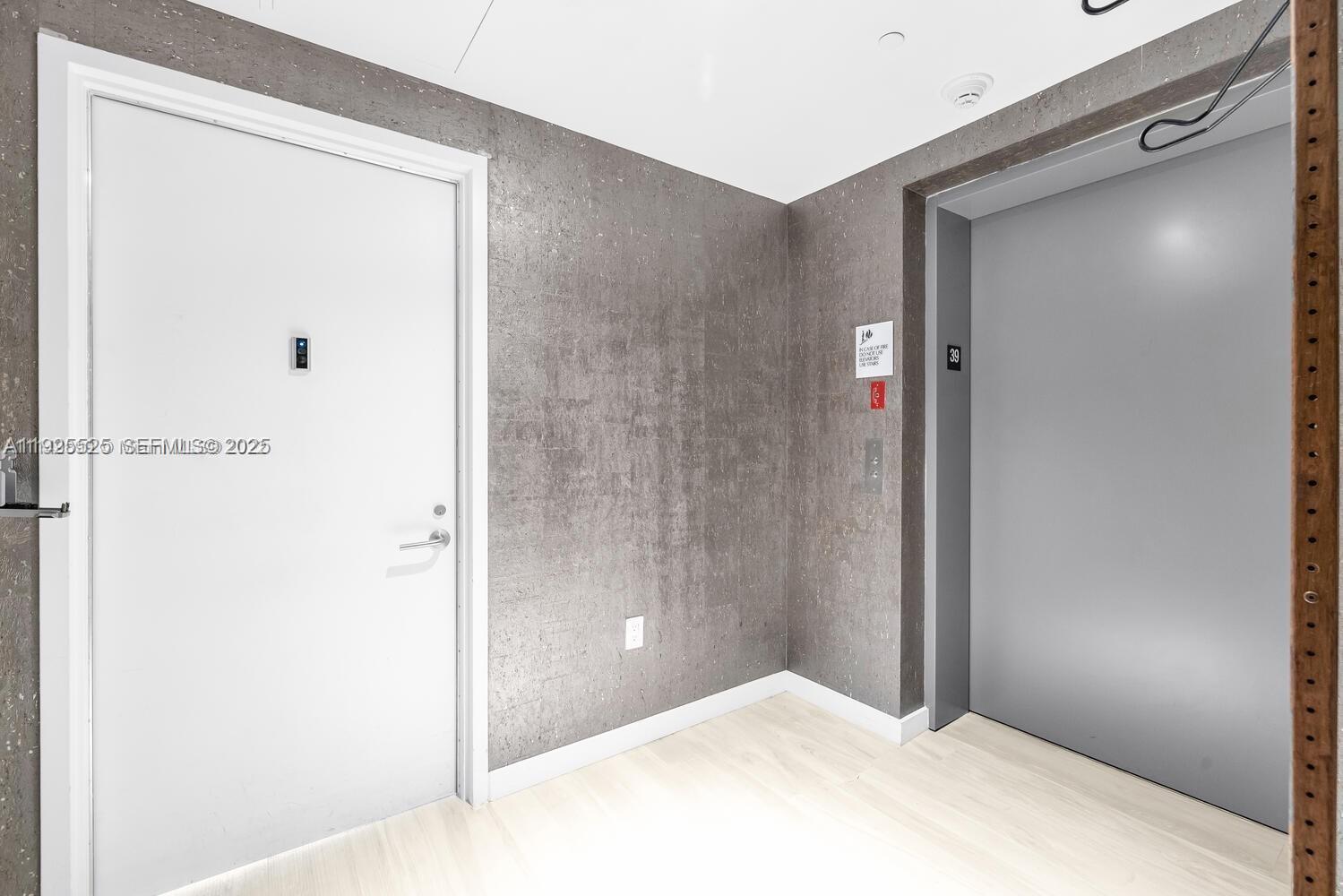 460 NE 28th St #3907 Miami, FL 33137