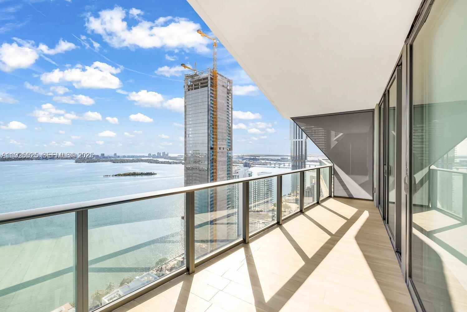 460 NE 28th St #3907 Miami, FL 33137