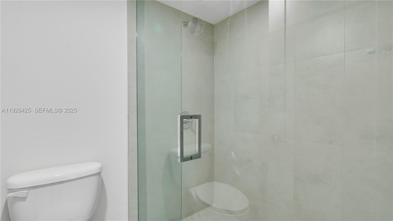 555 NE 34th St #2211 Miami, FL 33137