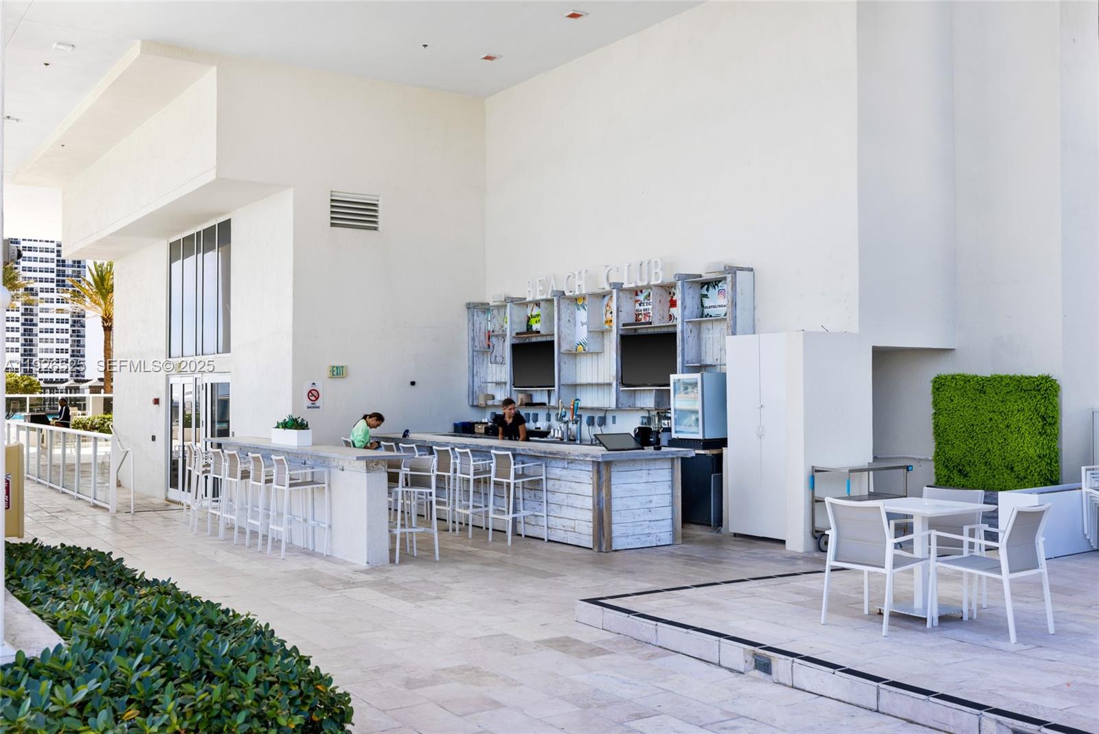 image Beach Club 216