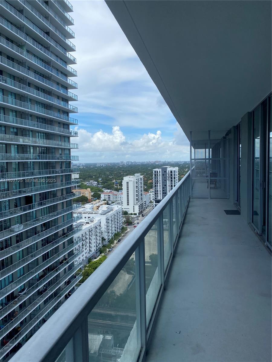 image Axis on Brickell North23