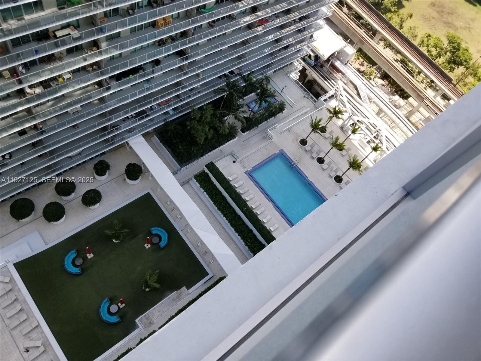 image Axis on Brickell North25