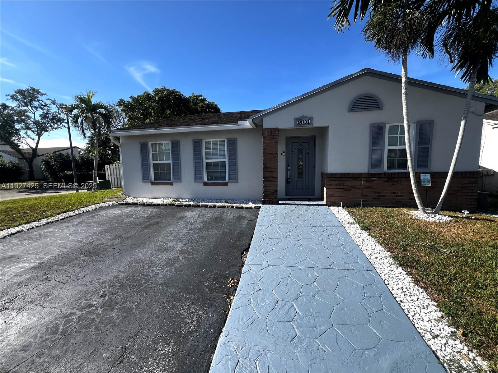 14731 N Beckley Sq Davie, FL 33325