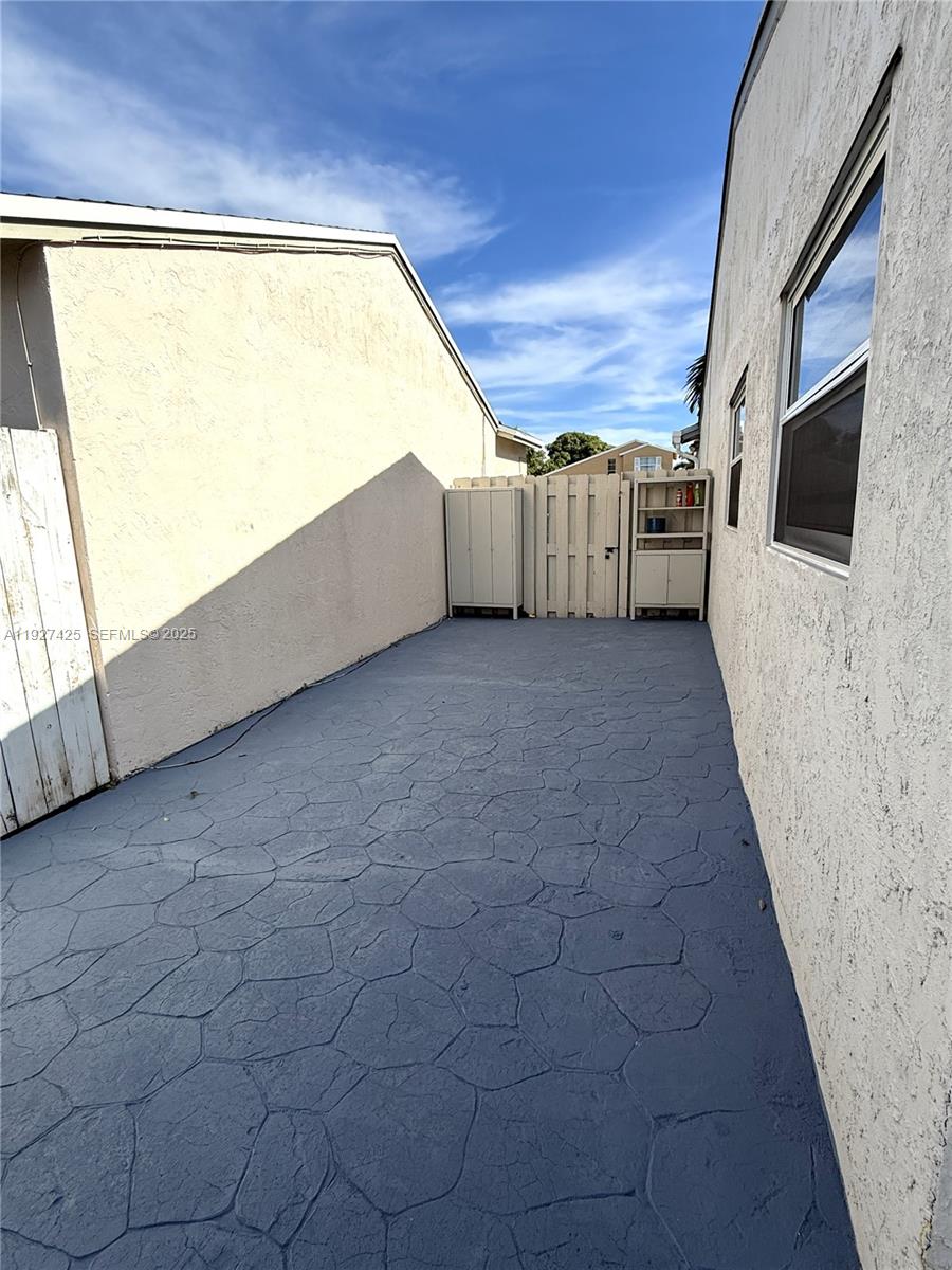 14731 N Beckley Sq Davie, FL 33325