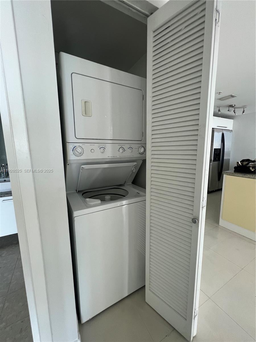 image Latitude on the River10