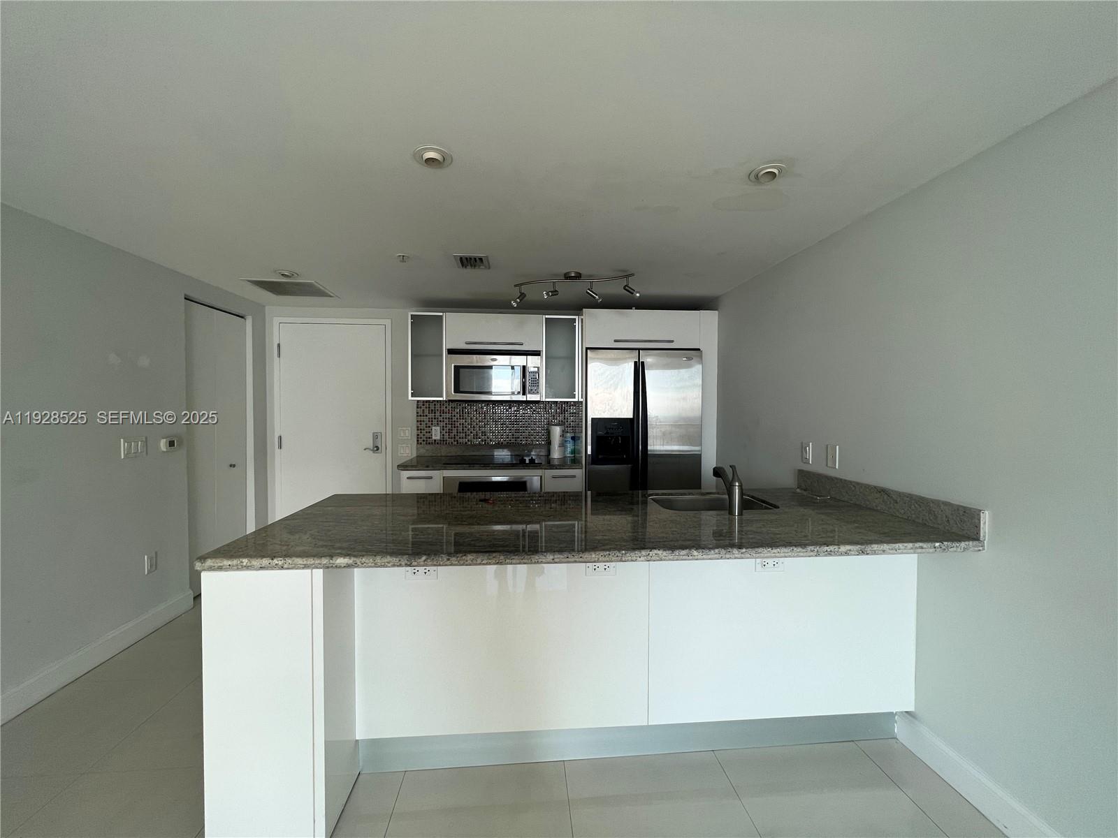 image Latitude on the River3