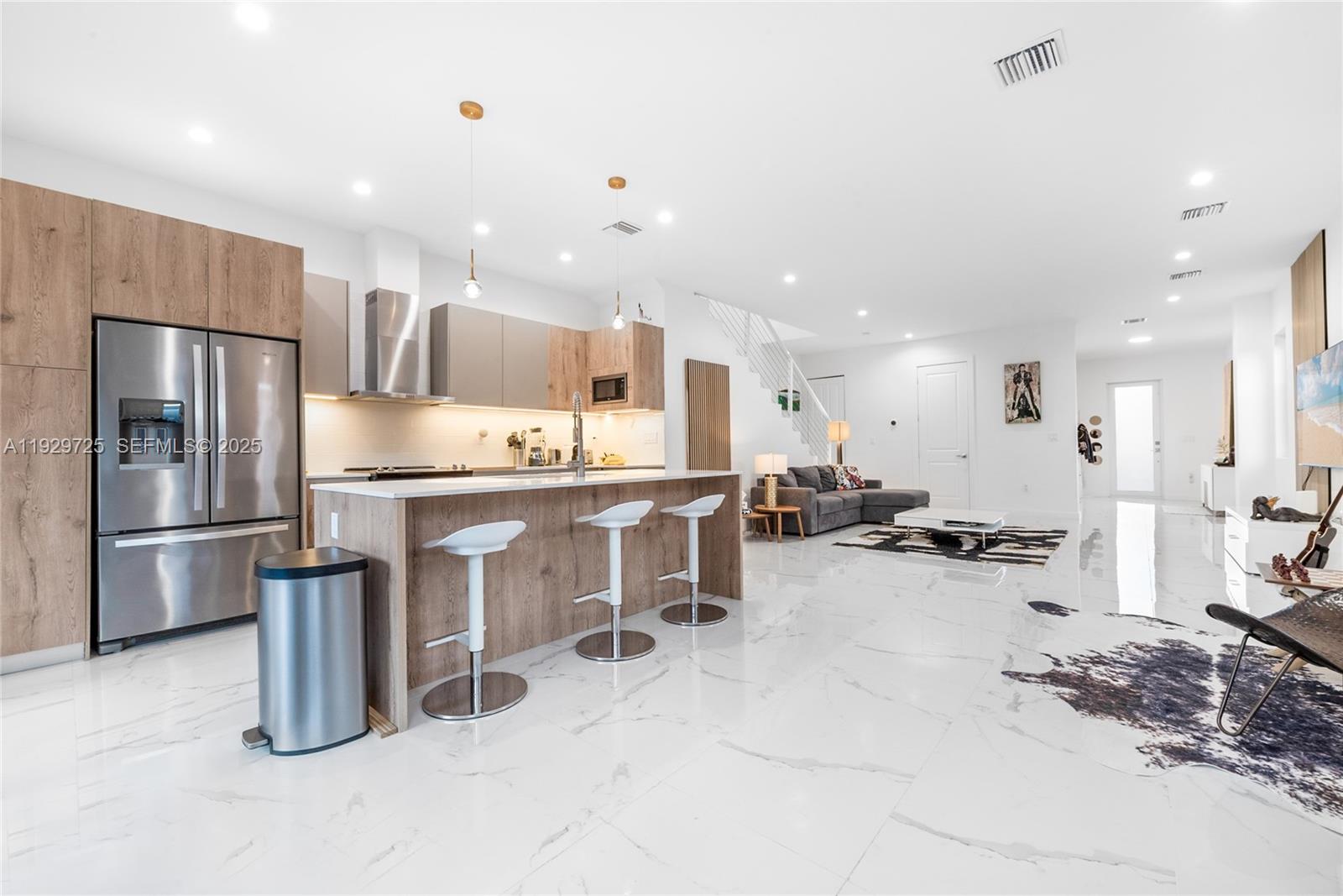 2756 SW 34th Ct #B Miami, FL 33133