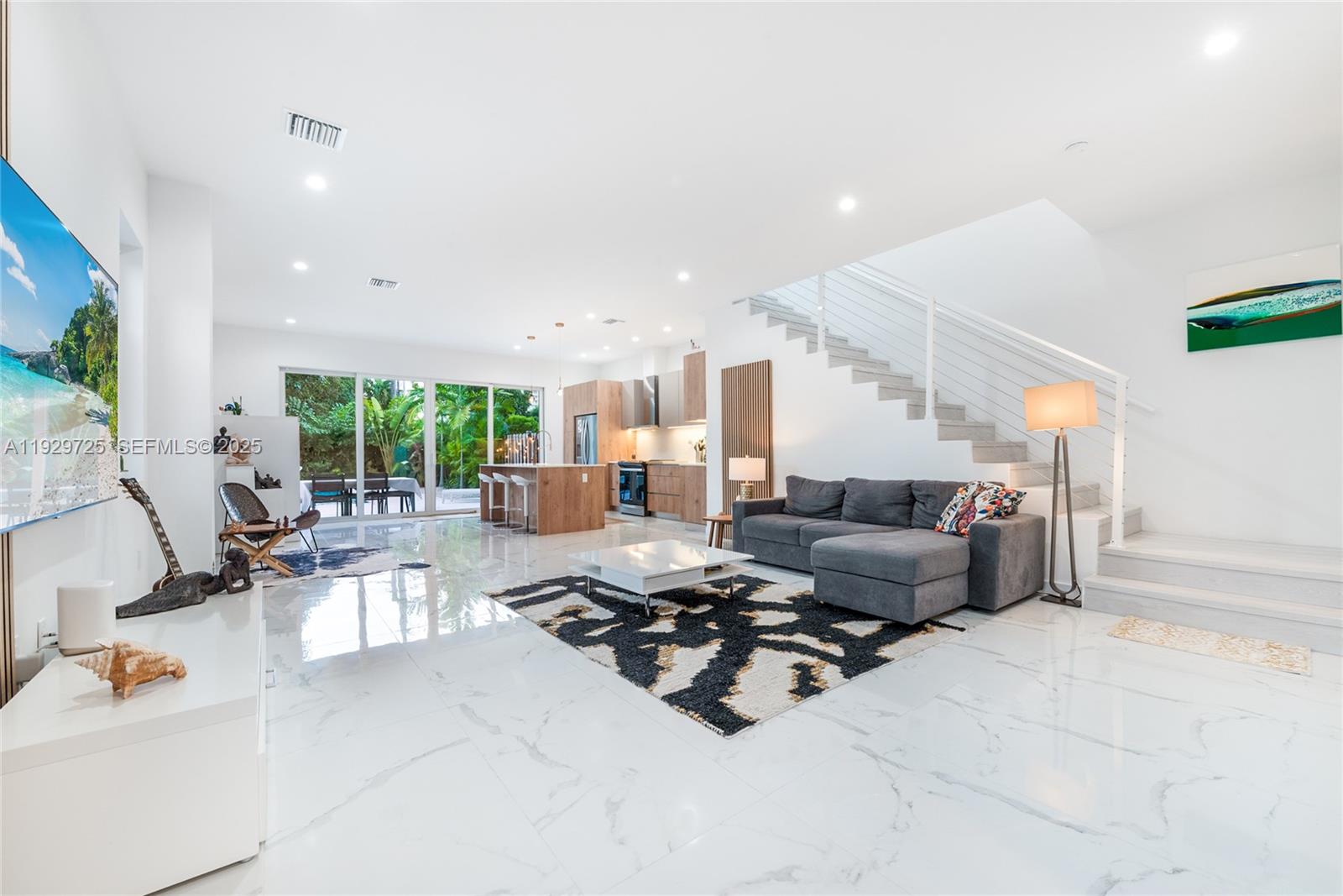 2756 SW 34th Ct #B Miami, FL 33133