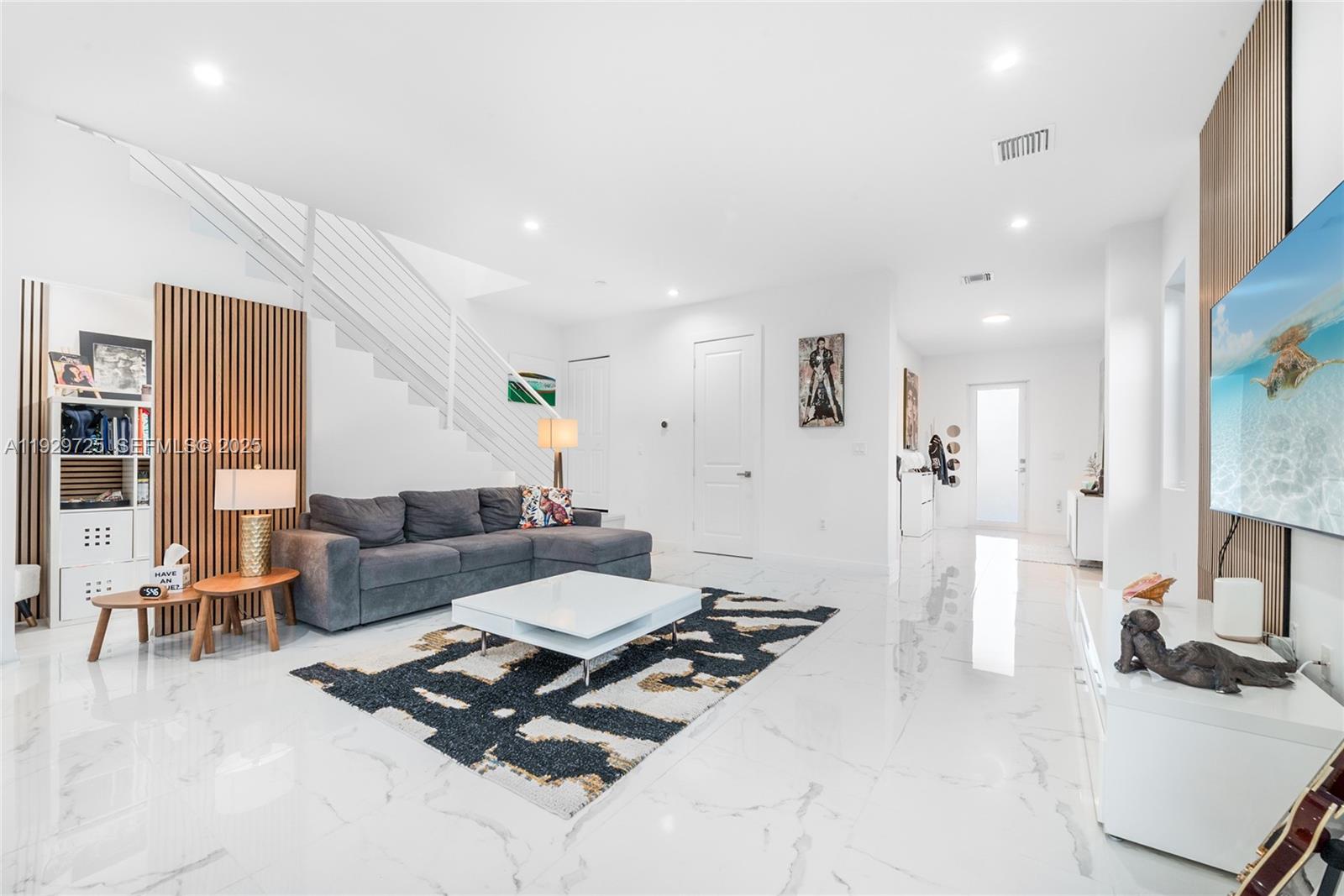 2756 SW 34th Ct #B Miami, FL 33133