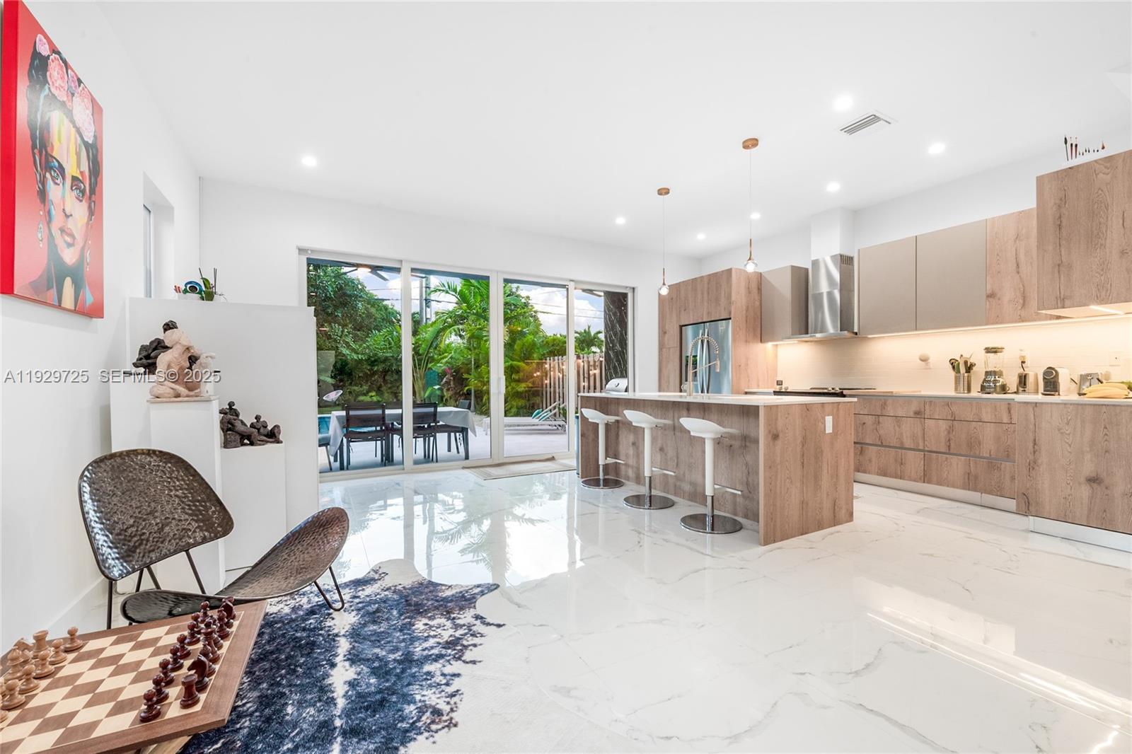 2756 SW 34th Ct #B Miami, FL 33133