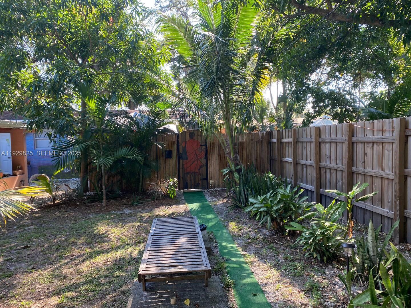 1760 NE 144th St Miami, FL 33181