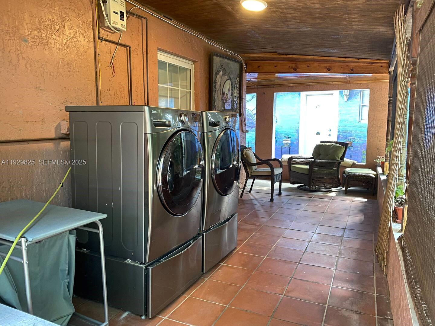 1760 NE 144th St Miami, FL 33181