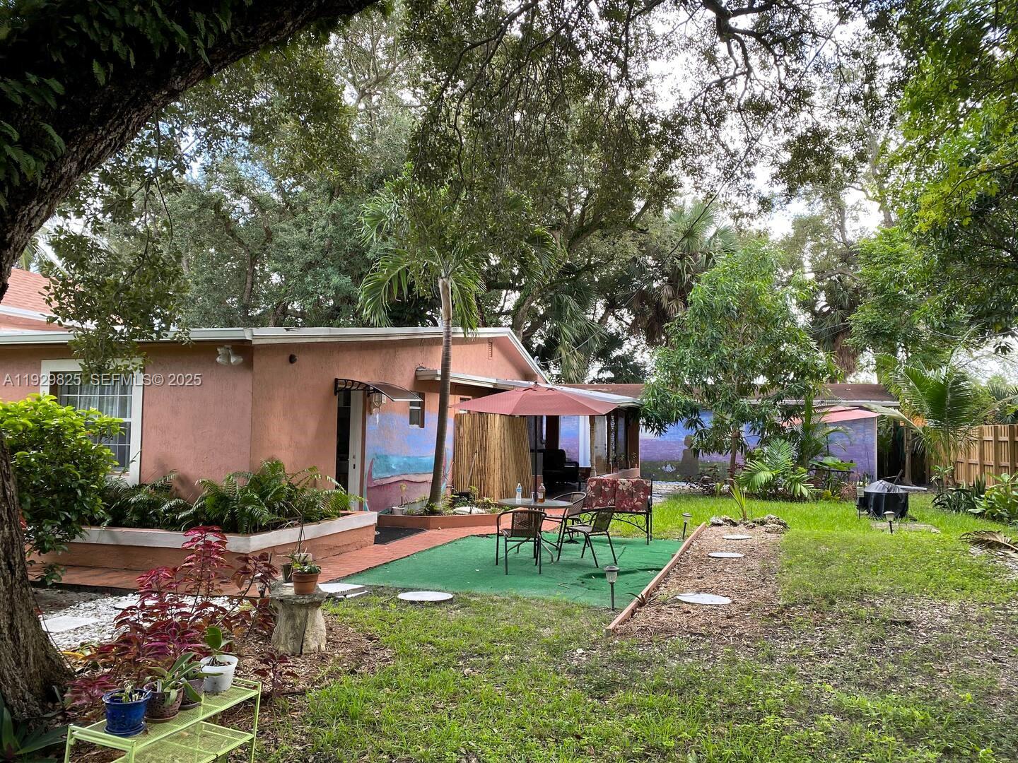 1760 NE 144th St Miami, FL 33181