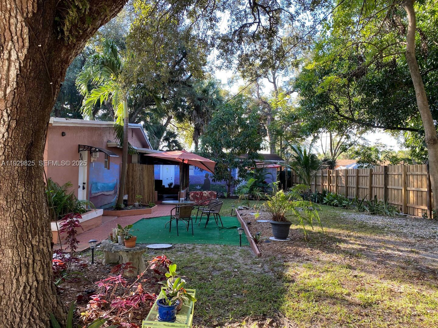 1760 NE 144th St Miami, FL 33181