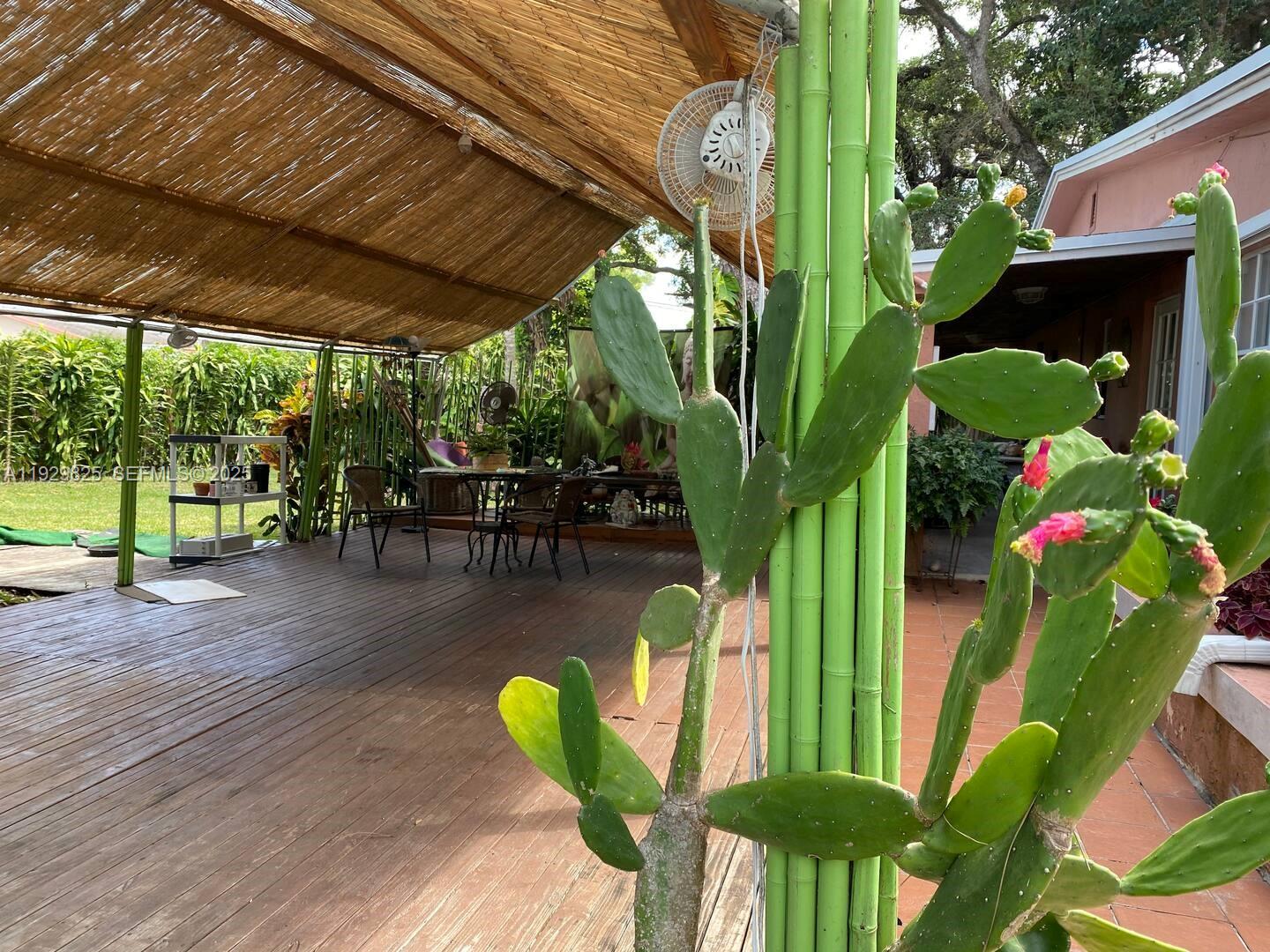 1760 NE 144th St Miami, FL 33181